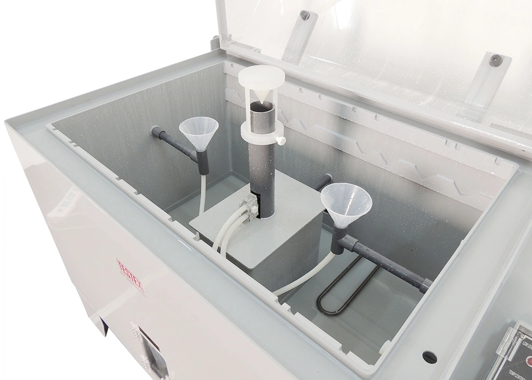 Automatic demisting to avoid spray leakage